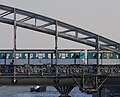 Een MF 67 van lijn 5 op het Viaduc d'Austerlitz in maart 2009