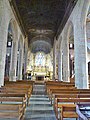 Ploaré : église Saint-Herlé, la nef et le chœur.