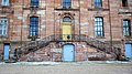 Escalier d'entrée extérieur depuis les jardins ouest.