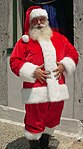 Nikolaus har givit namn åt jultomten i både nederländska och engelska. Båda är kända för sina röda och vita dräkter.