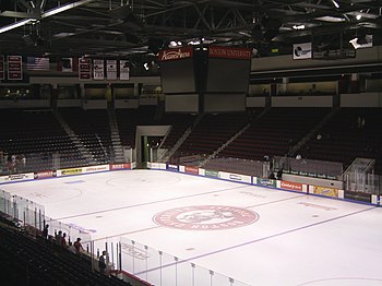 Description de l'image Inside Agganis Arena.jpg.