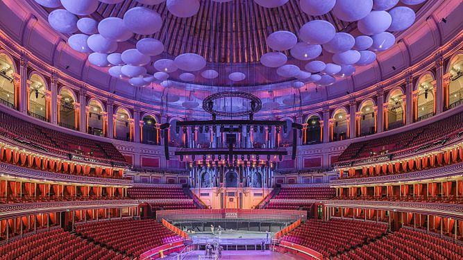 Main auditorium of Royal Albert Hall in London, United Kingdom Photograph: Colin Licensing: CC-BY-SA-4.0