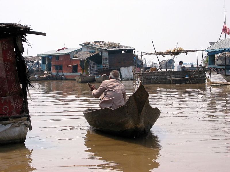 File:Old man on tonle sap.jpg