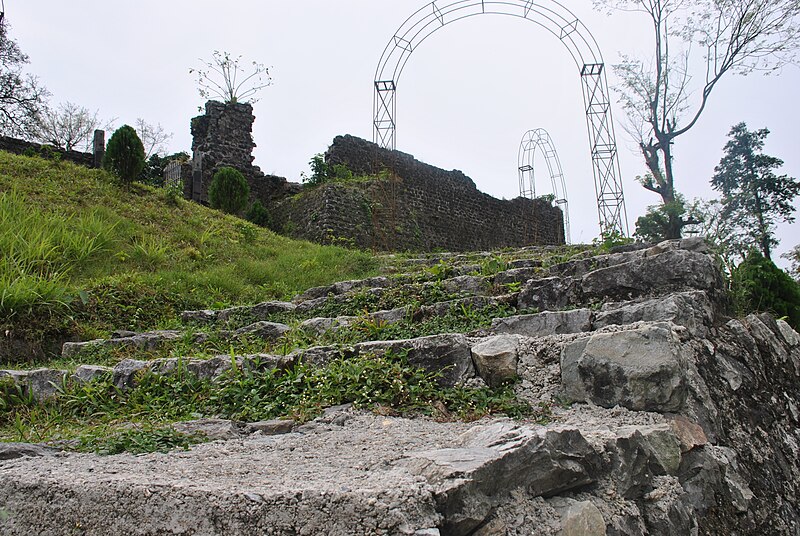 File:Ruins of Buxa Fort WLB DSC 0345.jpg