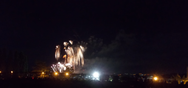 Feuerwerk Flammende Sterne16082019.png