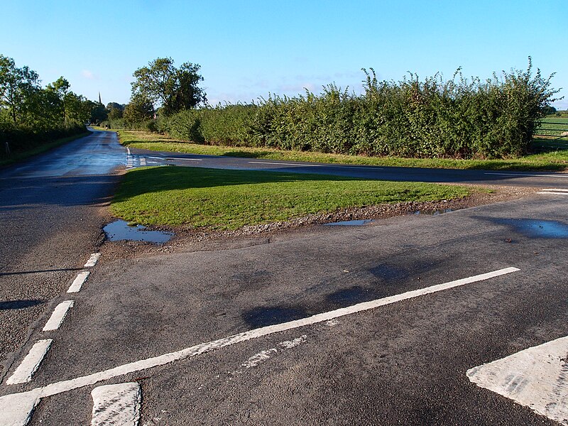 File:Road junction and grass triangle - geograph.org.uk - 5142683.jpg