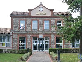 The town hall in Flourens