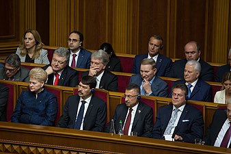 Ked telid: läxpresidals fol Lukrayäna timü cälodam presidala nulik: ‚Volodümür Selänsküy’ ‹ ün 2019. De nedet jü det: ‚Petro Porojänko’, ‚Viktor Yujcänko’, ‚Leonid Kucma’, ‚Leonid Kravcuk’.