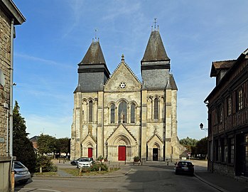 Kapittelkerk (Collégiale) Saint-Hildevert: westgevel