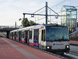 Eénwagentrein Type RSG2 op RandstadRail te Pijnacker Centrum.