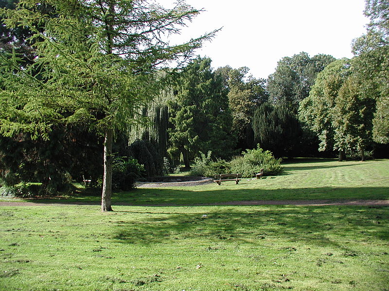 File:Huerth-Hermuelheim-Burgpark-012.JPG