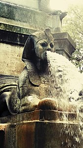 Other sphinx at the base of the Fountain