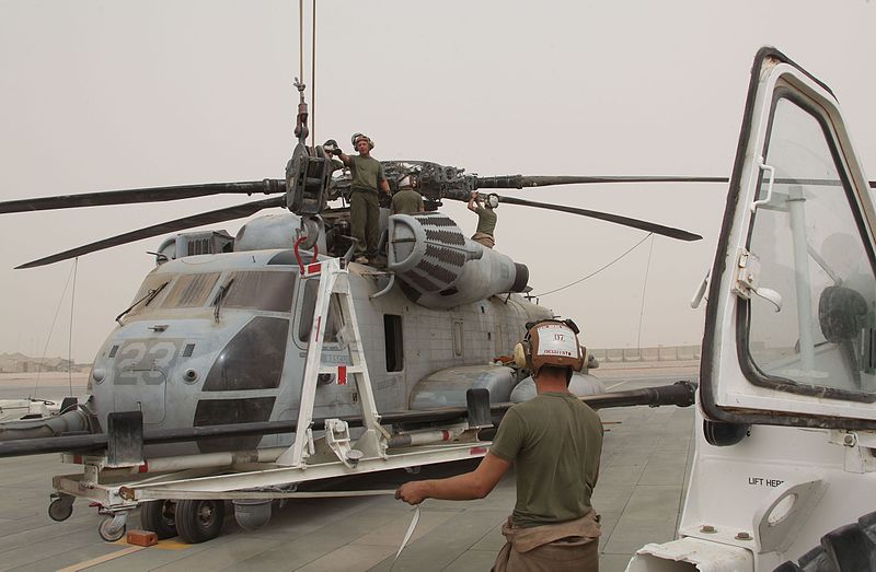 File:3rd MAW (Fwd) Hosts MEU Helos Preparing for Pakistan DVIDS313729.jpg