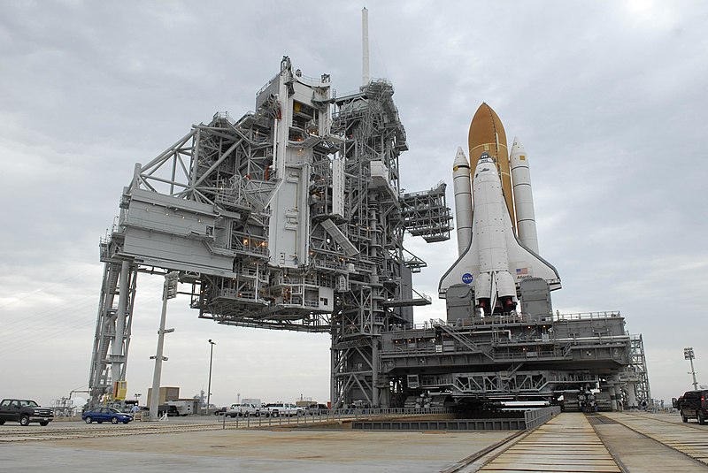 File:Atlantis arrives at pad 39A.jpg