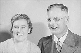 Elsie and John Curtin.jpg