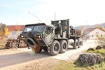 HEMTT M1120A2 con cabina softskin estándar