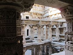 Puits à degrés du Rani-ki-Vav, classé au patrimoine mondial de l'Humanité par l'Unesco.