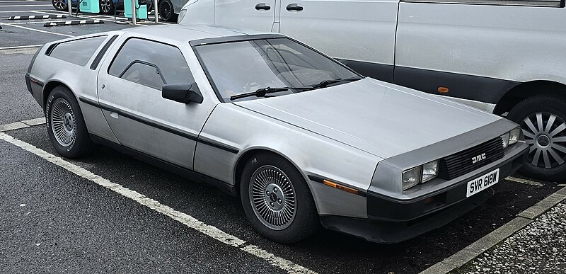 File:1980 DeLorean DMC-12.jpg