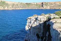 Fomm ir-Riħ Bay from Ras ir-Raħeb (12523862915).jpg