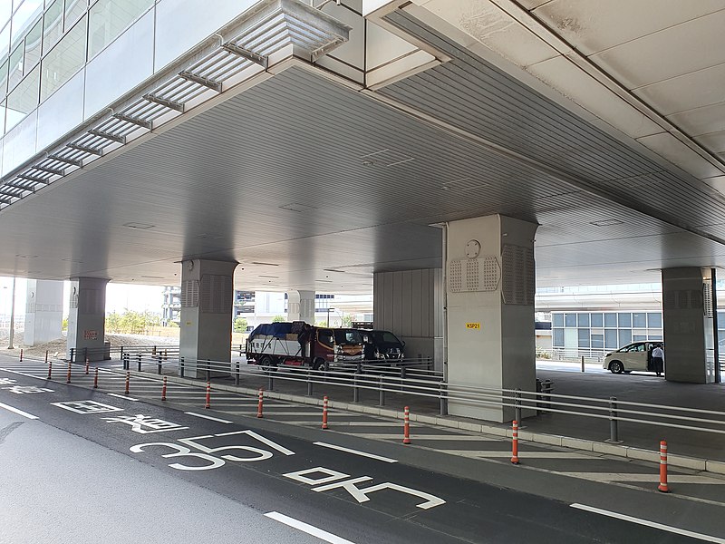 File:Landscapes of Haneda, shot from the free shuttle bus 14.jpg