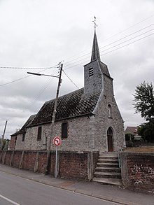 Recquignies (Nord, Fr) église de Roc, coté rue.JPG