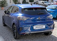 2023 Clio (facelift, rear view)