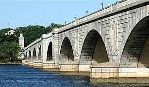 Arlington Memorial Bridge over the Potomac River in Washington, D.C., U.S.A. (2007)