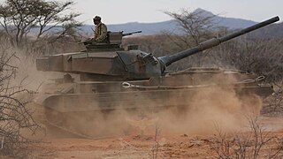 Un Vickers Mk. 3 de l'armée kenyane lors d'un exercice, en décembre 2021.