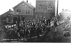 כורי זהב בעיירה, 4 באוקטובר 1908