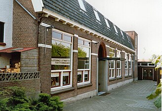 Voormalige Christelijke Lagere School waar de Nederlandse capitulatie werd getekend