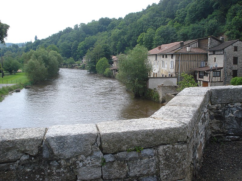 File:La Vienne à Pont-de-Noblat (Haute-Vienne, Fr).JPG