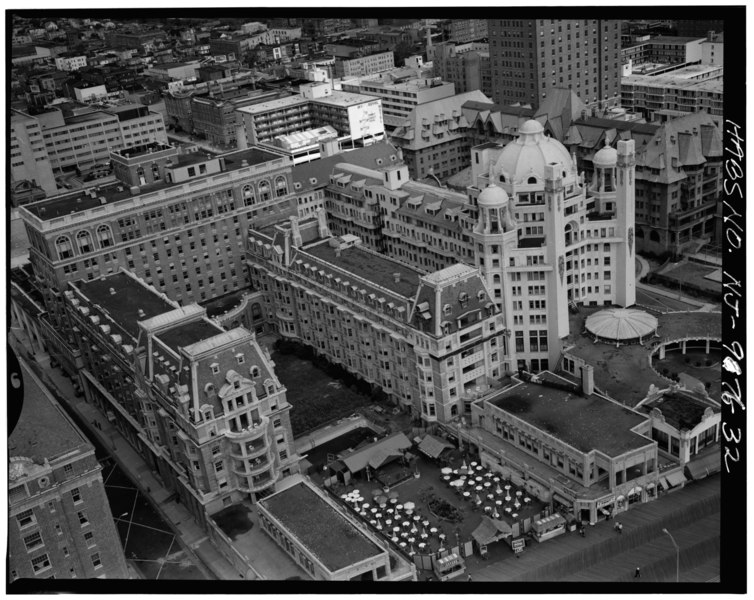 File:VIEW LOOKING NORTH-NORTHWEST AT THE DENNIS AND BLENHEIM HOTELS - Marlborough, Blenheim and Dennis Hotels (aerial views), Between Park Place, Michigan Avenue and Boardwalk, Atlantic HABS NJ,1-ATCI,9-32.tif