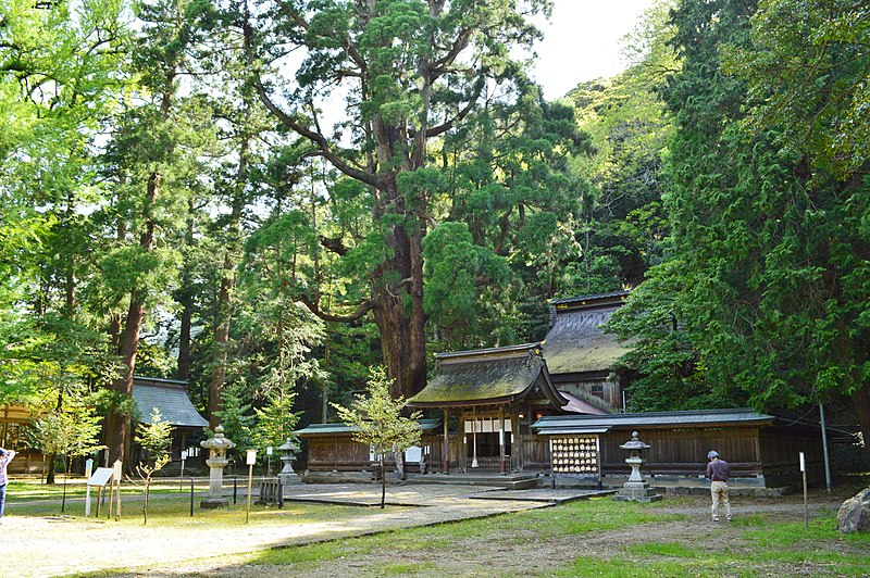 File:Wakasahime-jinja, keidai.jpg