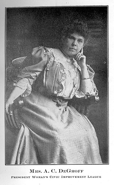 File:Mrs. A. C. DeGroff c. 1905.jpg