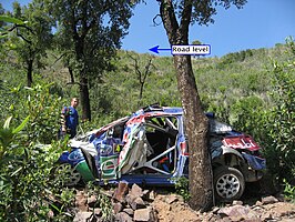 Latvala's seizoen verliep van kwaad tot erger; zijn rally eindigde na een 30 meter diepe rol een ravijn in