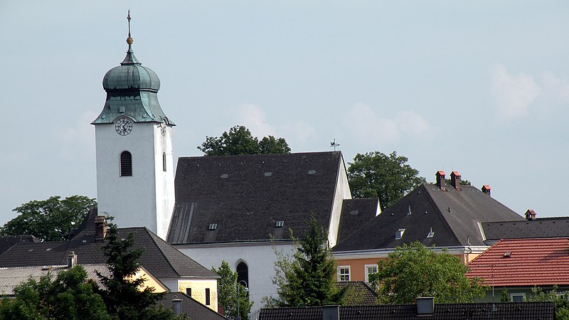 File:Kirche Neustadtl an der Donau.jpg