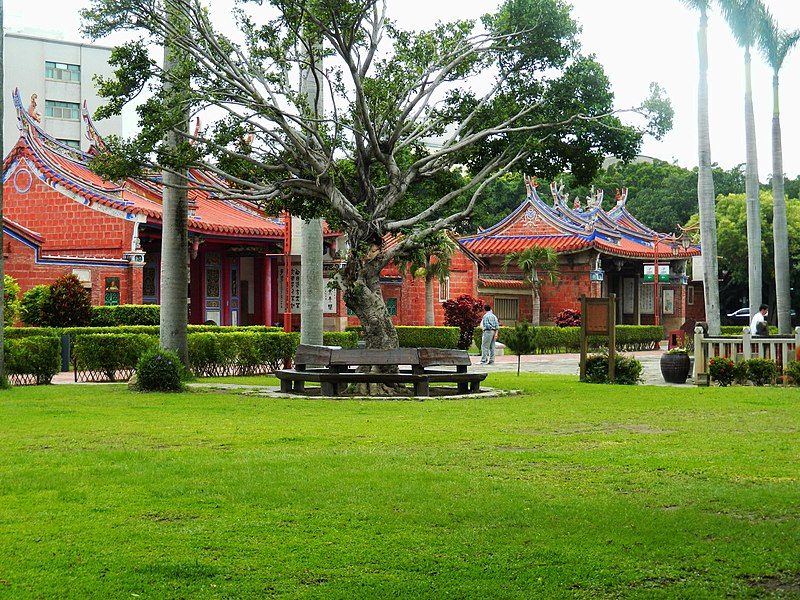 File:Lugang Wen-Wu Temples 鹿港文武廟 - panoramio.jpg