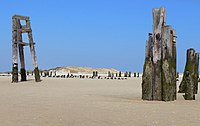 Überreste des Schiffsanlegers und der Wangerooger Inselbahn am Ostende