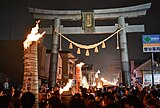 金鳥居と吉田の火祭