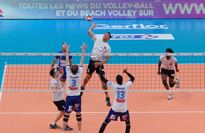 File:20130330 - Vendée Volley-Ball Club Herbretais - Foyer Laïque Saint-Quentin Volley-Ball - 109.jpg