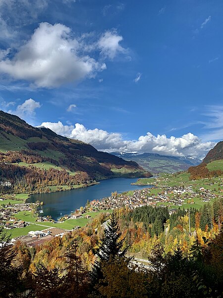 File:20201027 Lungerersee.jpg