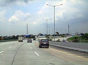 Kunciran-Serpong Toll Road (Kunser) Southbound KM 15+200 (20230309).jpg