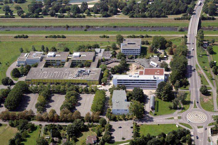 File:Luftaufnahme HS-Offenburg.jpg