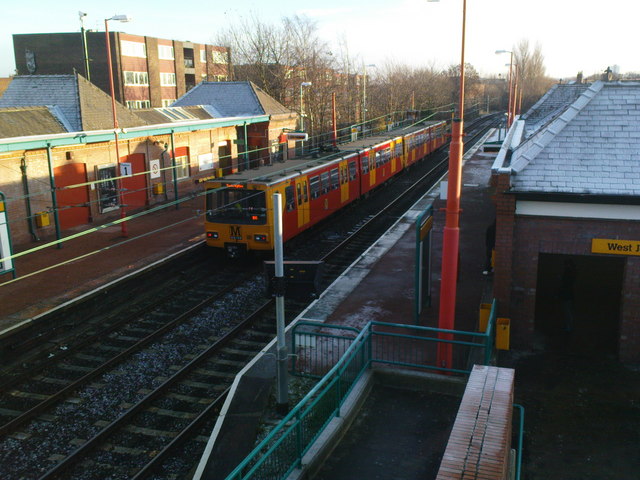 File:A Metro leaves West Jesmond Station - geograph.org.uk - 1068435.jpg