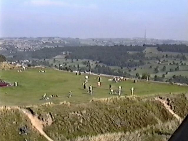 File:Castle Hill - geograph.org.uk - 911631.jpg