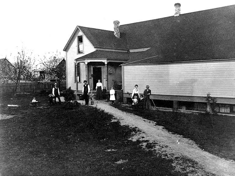 File:Iver Botten store and residence, Silvana, Washington, ca 1907 (WASTATE 1054).jpeg