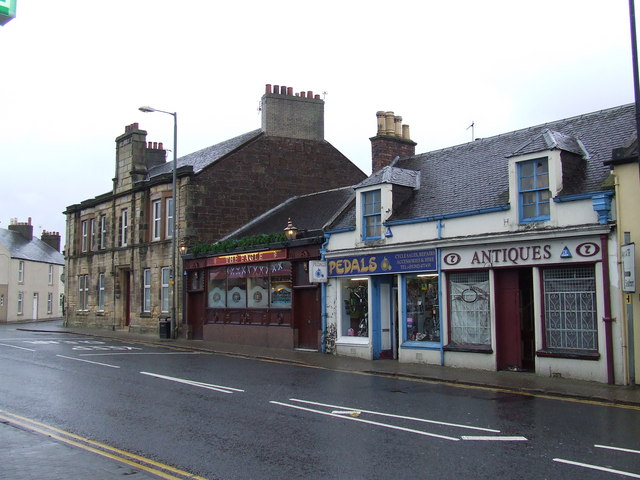 File:Shops on Monkton Road - geograph.org.uk - 1600649.jpg