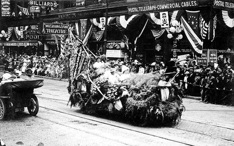 File:Seattle Potlatch Parade showing flower covered float, 1912 (SEATTLE 664).jpg