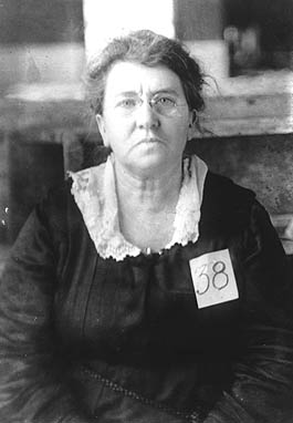 File:Emma Goldman's deportation photo, 1919.jpg