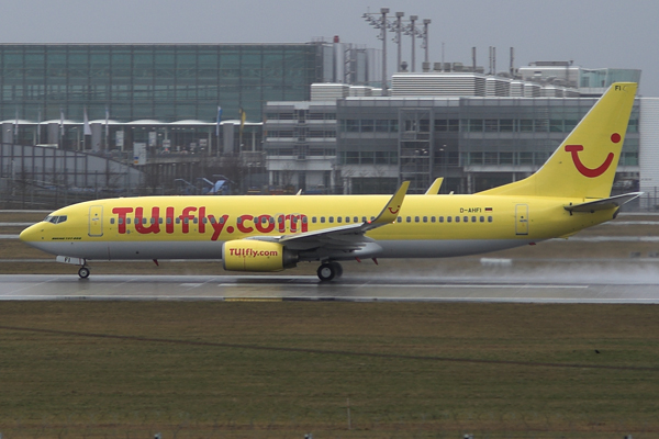 File:TUIfly B738 D-AHFI.jpg